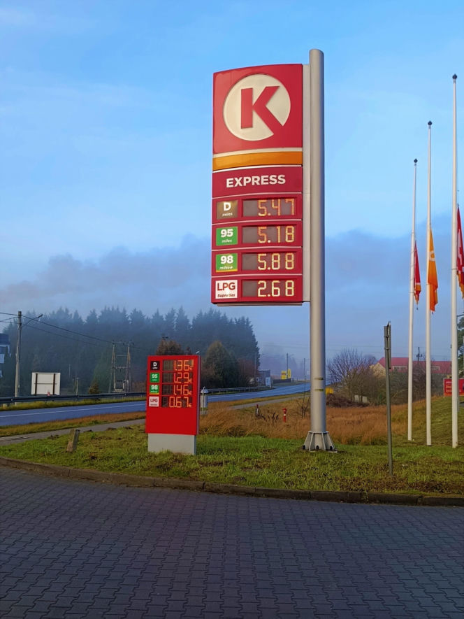Ceny paliwa w Lubieszynie przy granicy z Niemcami