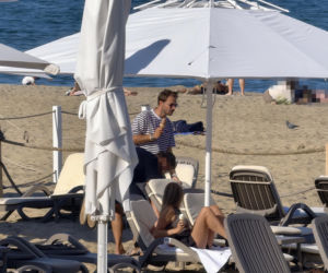 Mateusz Banasiuk na plaży w Sopocie. Tak wyglądał, gdy zrzucił koszulkę!