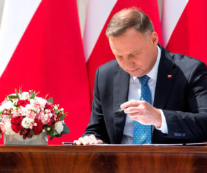 5300 zł podwyżki dla posłów!