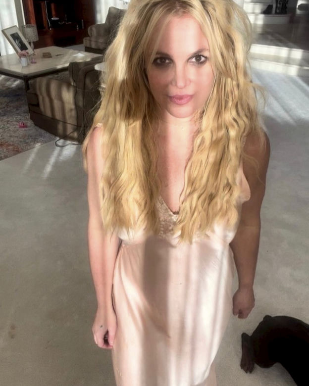 Britney Spears całkiem nago! Fani zaniepokojeni, zauważyli jeden szczegół