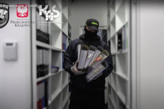 Afera w klubach go-go w kraju. Wśród oskarżonych policjanci i tancerki