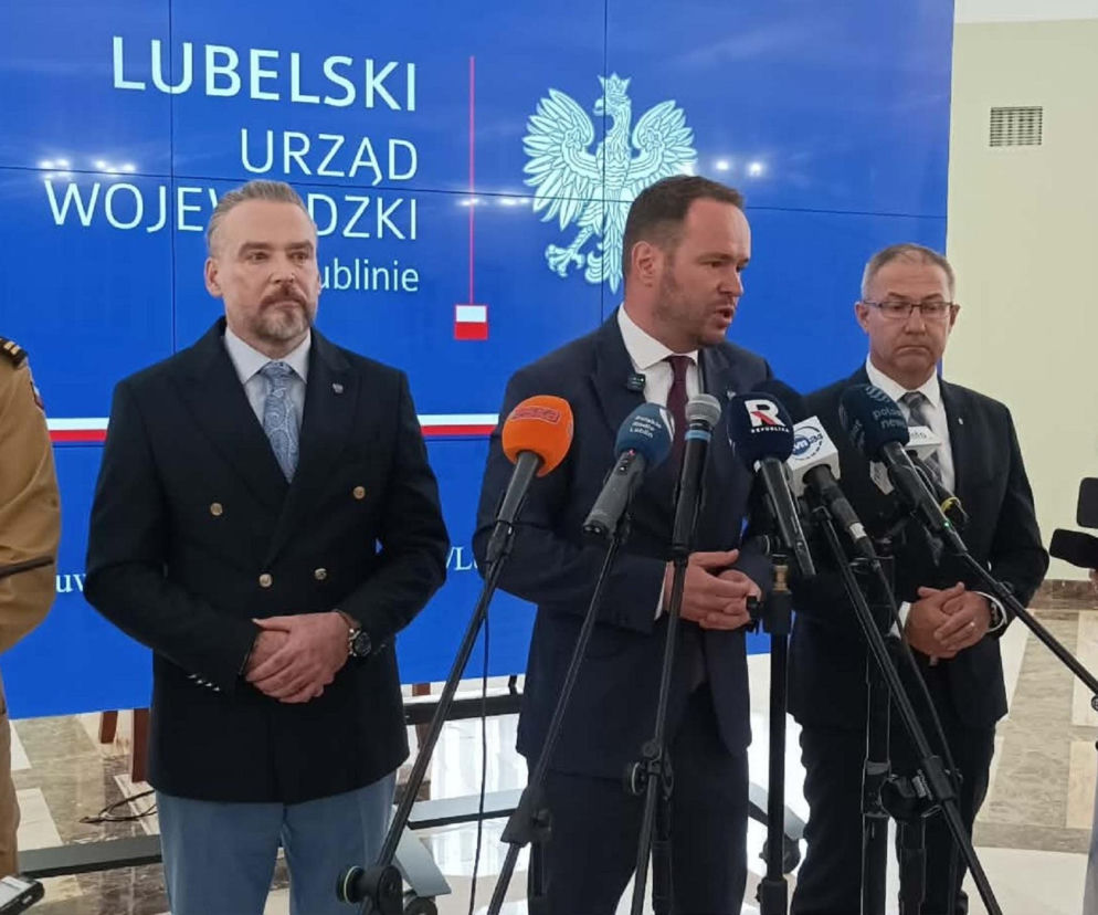 Zawiódł czynnik ludzki, który niepotrzebnie wydłużył decyzję o uruchomieniu alarmu. Wojewoda lubelski domagał się wyjaśnień od starostów