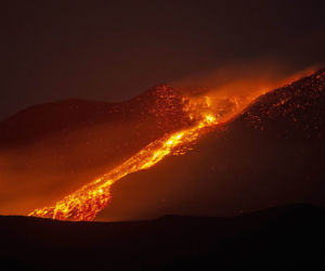 Etna. Wulkan gigant znowu wybucha w Europie!