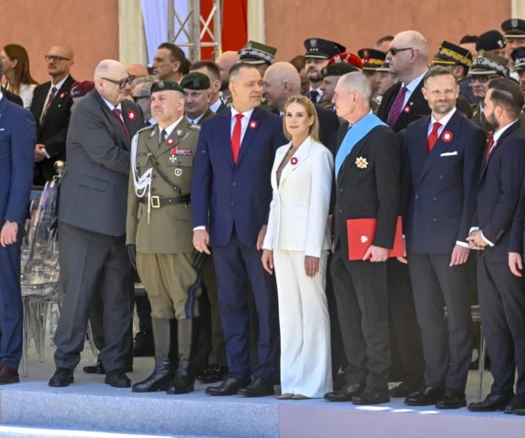 Wyszło na jaw, jak za kulisami uroczystości 3 maja wyglądała Marta Nawrocka
