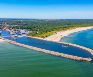Po 13 latach na szczycie Rankingu Polskich Plaż Magazynu Travelist doszło do zmiany lidera. Tytuł Plaży Roku 2026 zdobyła Ustka, która wygrała także w kategorii najlepszej plaży dla rodzin