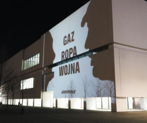 Trump i Putin na Muzeum Sztuki Nowoczesnej. Szokująca instalacja w centrum stolicy