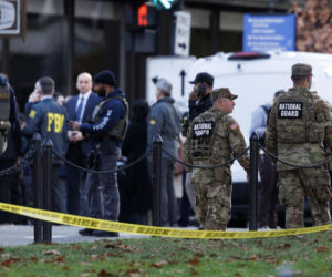 Strzelanina przy Białym Domu! Żołnierze walczą o życie! Wiemy, kim jest agresor