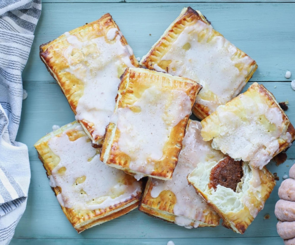 Przepis, który ratuje, gdy brak czasu. Błyskawiczne dyniowe pop-tarty