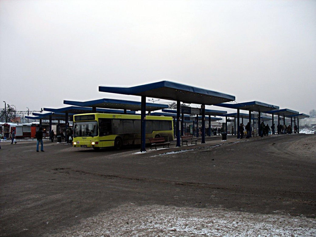 To najbrzydszy dworzec autobusowy w Polsce według AI. Powstał kilkadziesiąt lat temu