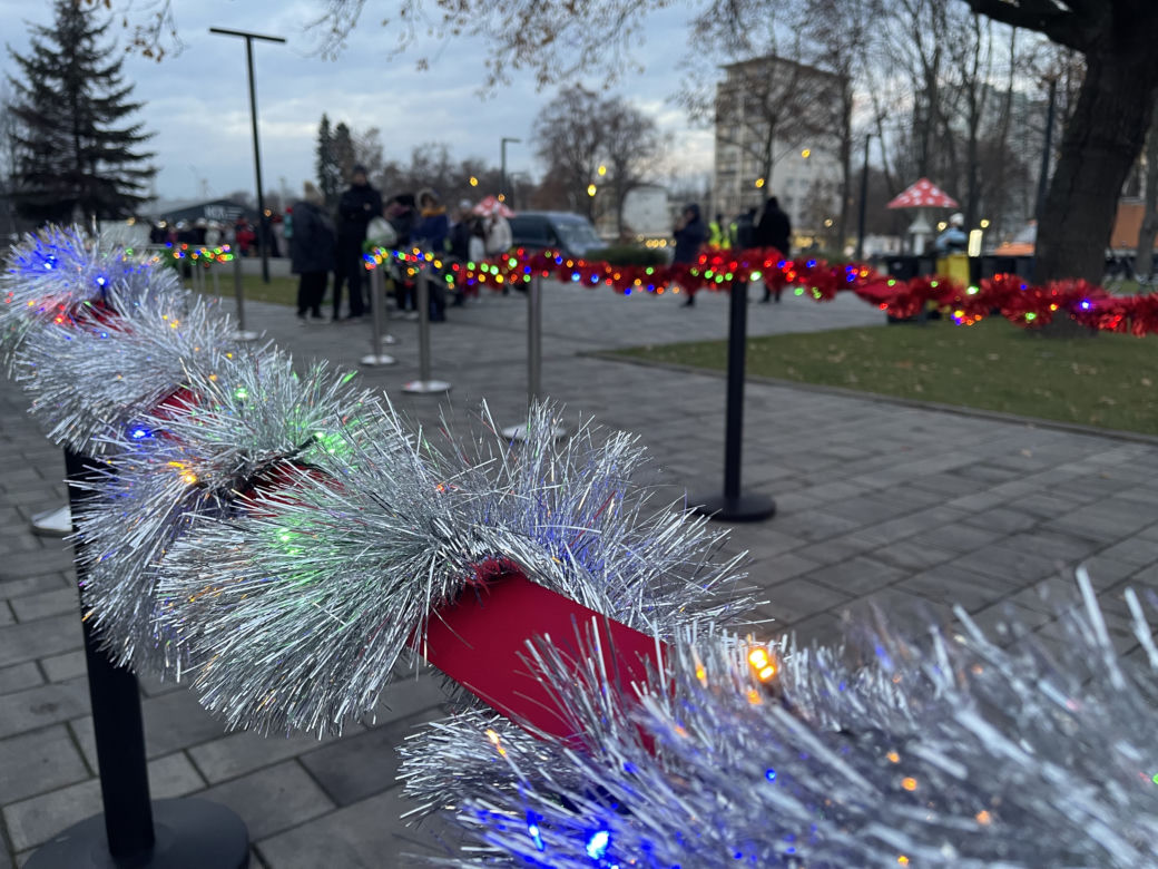 Przedświąteczny karp dla Krakowa. Tłumy mieszkańców podczas inauguracji akcji