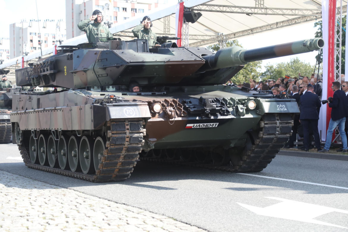 Kierowcy w gigantycznych tarapatach! Defilada z okazji Święta Wojska Polskiego zablokuje miasto