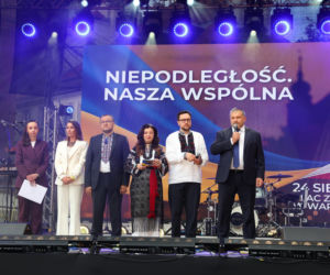 35 lat niepodległej Ukrainy. Obchody na Placu Zamkowym w Warszawie