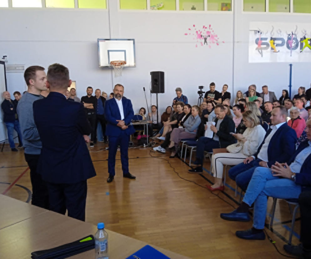Skórzec: Mieszkańcy mają dość smrodu. Właściciel zbiornicy obiecuje zmiany!