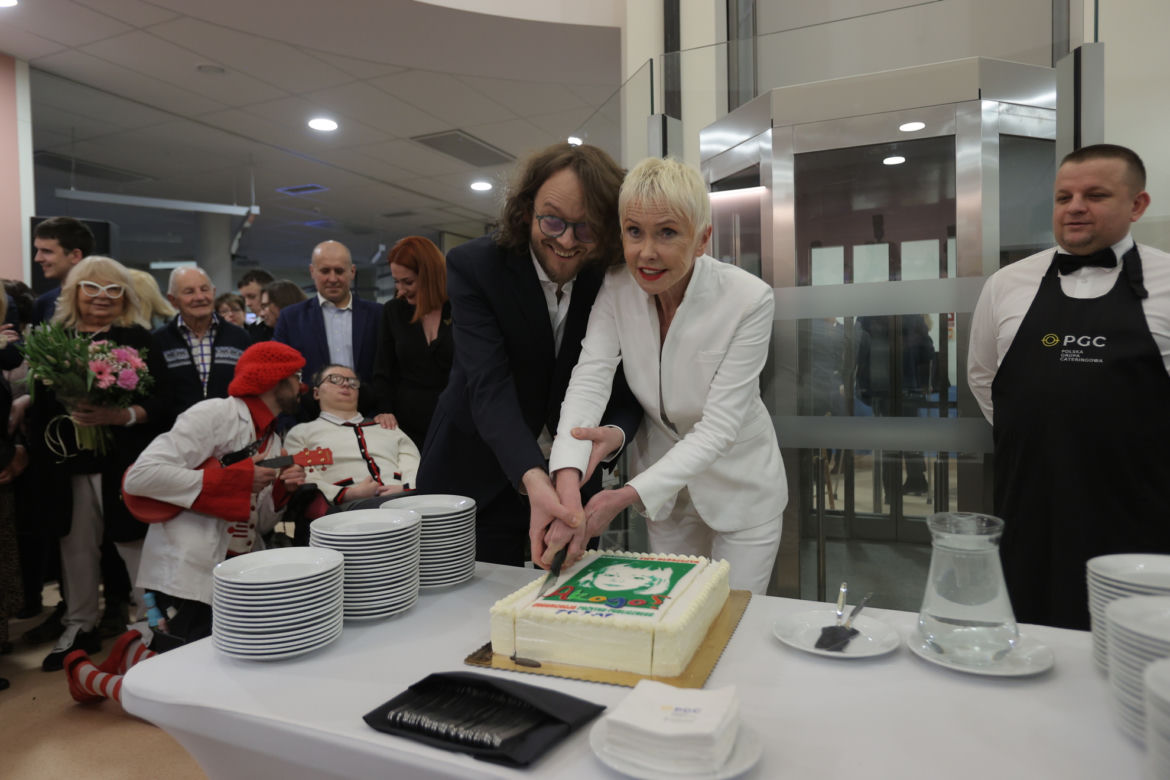 Budzik już może budzić dorosłych. Klinika dla osób w śpiączce już otwarta!