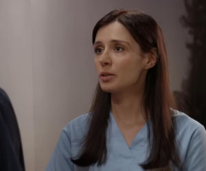 Pierwsza miłość po wakacjach.  lekarka Ilona (Sylwia Gola), Bartek (Rafał Kwietniewski)