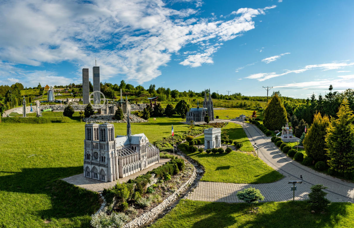 Park Rozrywki i Miniatur SABAT Krajno