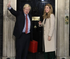 Boris Johnson przestał samodzielnie oddychać. Rozpacz ciężarnej narzeczonej 