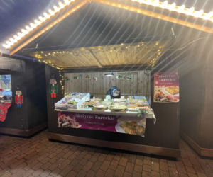 Pokémony, różowe gofry i zaskakujące różnice w cenach. Porównaliśmy łódzkie jarmarki