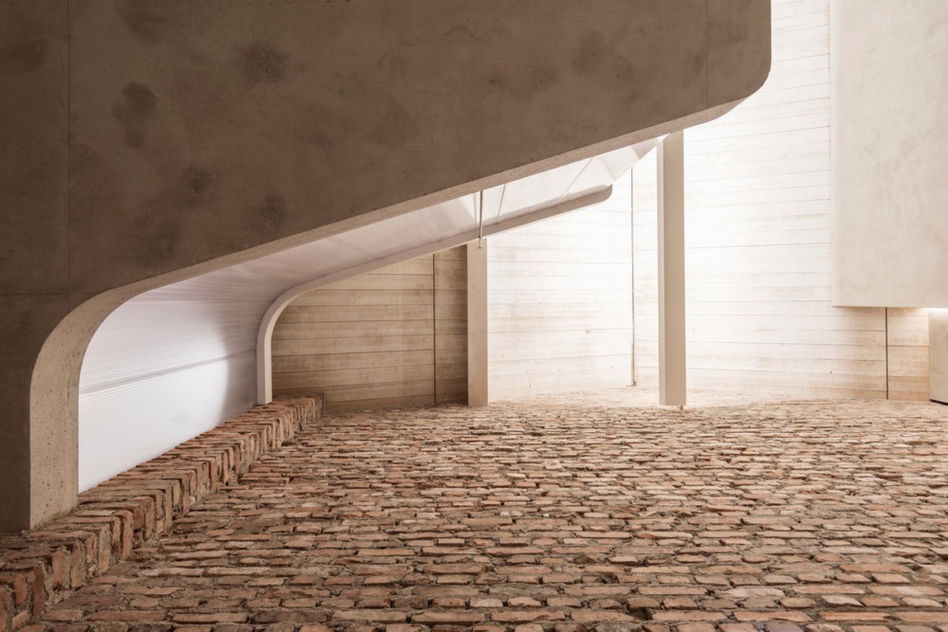 Loft w Hali Czołgów