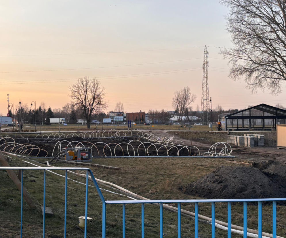 Stary młyn na Borkach będzie odbudowany. Firma wykonując inwestycje wróciła do prac po zimowej przerwie
