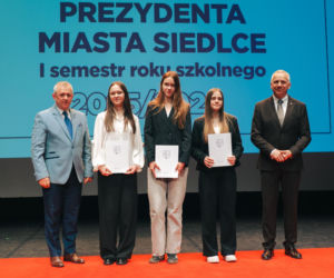 Najzdolniejsi uczniowie odebrali stypendia Prezydenta Miasta Siedlce