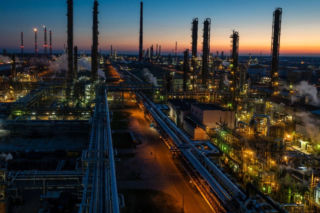 Ogromny transport dla Orlenu przejedzie ulicami Płocka. Kierowcy muszą uważać