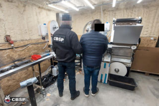 Tak wyglądała zlikwidowana fabryka papierosów. Kulisy akcji w Małopolsce