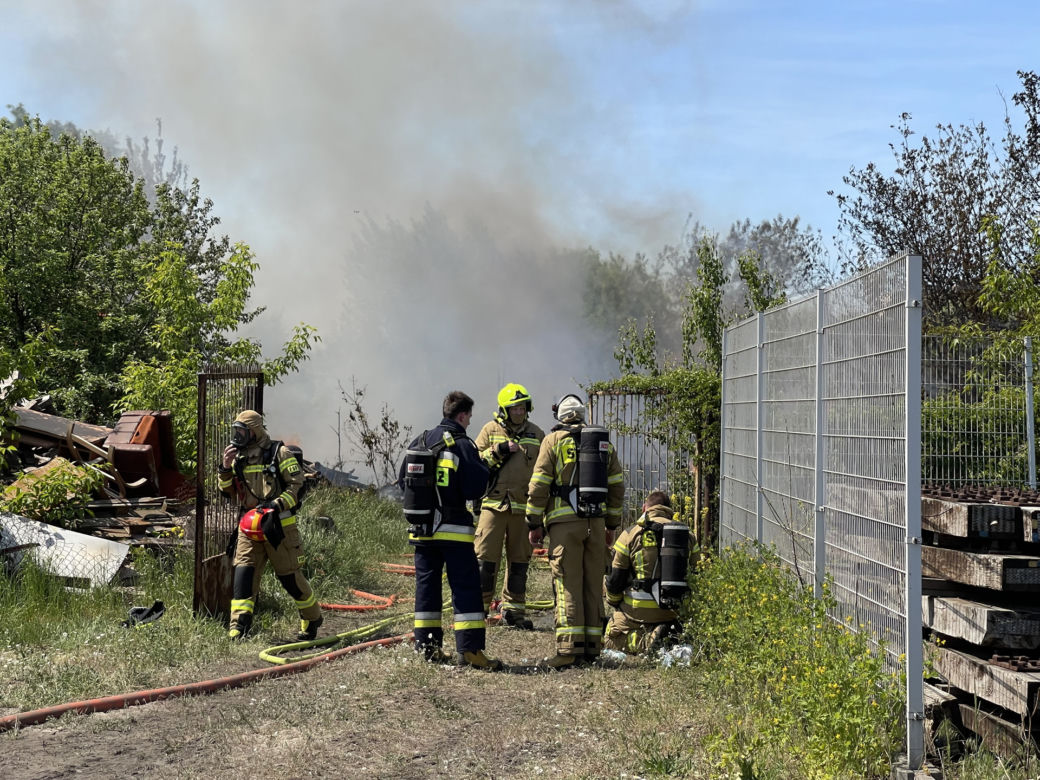 Kłęby czarnego dymu unoszą się nad Warszawą! Kolejny gigantyczny pożar, tym razem na Pradze!