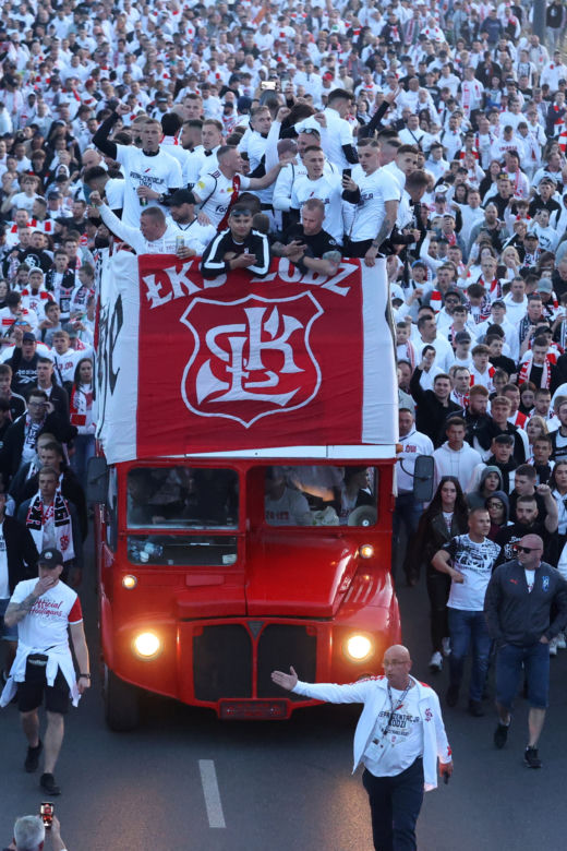 ŁKS Łódź wraca do Ekstraklasy i żegna się z 1. ligą! Tak świętowali kibice i piłkarze [GALERIA]