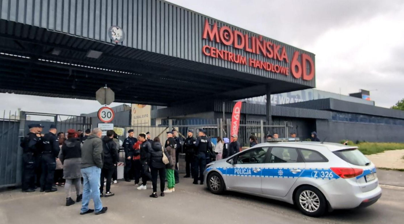 Hala na Modlińskiej zamknięta dla kupców. To koniec bazaru 