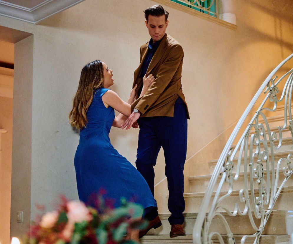 Na Wspólnej, odcinek 4174: Prowokacja Kaliny w dniu ślubu kończy się dramatycznym upadkiem ze schodów - ZDJĘCIA