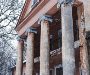 Dwór we Wronowie. Świętokrzyskie