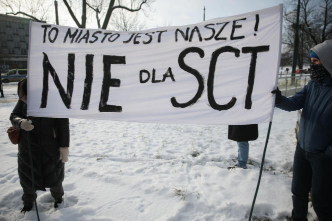 Protest przeciw Stefie Czystego Transportu w Krakowie