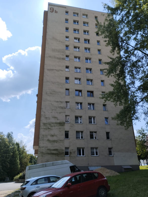 Dwa ciała w Będzinie. Andrzej zrzucił zawiniętą w dywan Annę z balkonu?