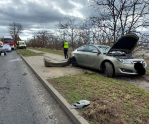 Poważny wypadek na Inwalidów w Bydgoszczy. Cztery osoby ranne