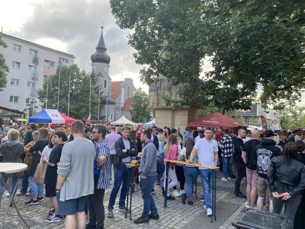 6. Zielonogórski Lotny Festiwal Piwa. Tłumy zielonogórzan!