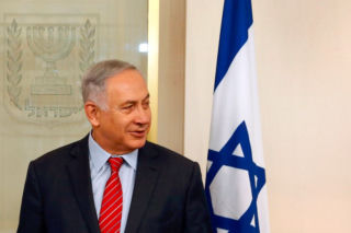 Samolot z premierem Izraela na pokładzie uszkodzony. Nie mógł odlecieć z Warszawy