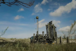 Milowy krok w programie Narew. Umowa inwestycyjna na polskie komponenty do rakiet CAMM-ER podpisana