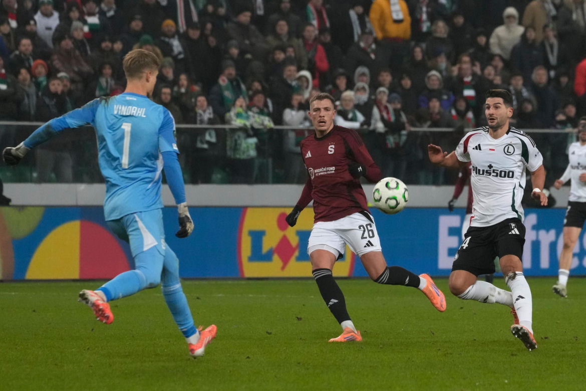 Karol Nawrocki na meczu Legia Warszawa - Sparta Praga