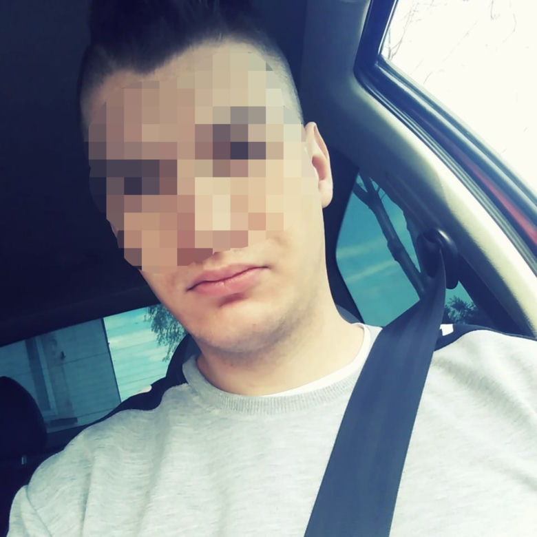 Bliźniacy zginęli na drzewie