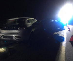 Kierowca ciężarówki stracił panowanie nad pojazdem. Zniszczone LUKSUSOWE auta!