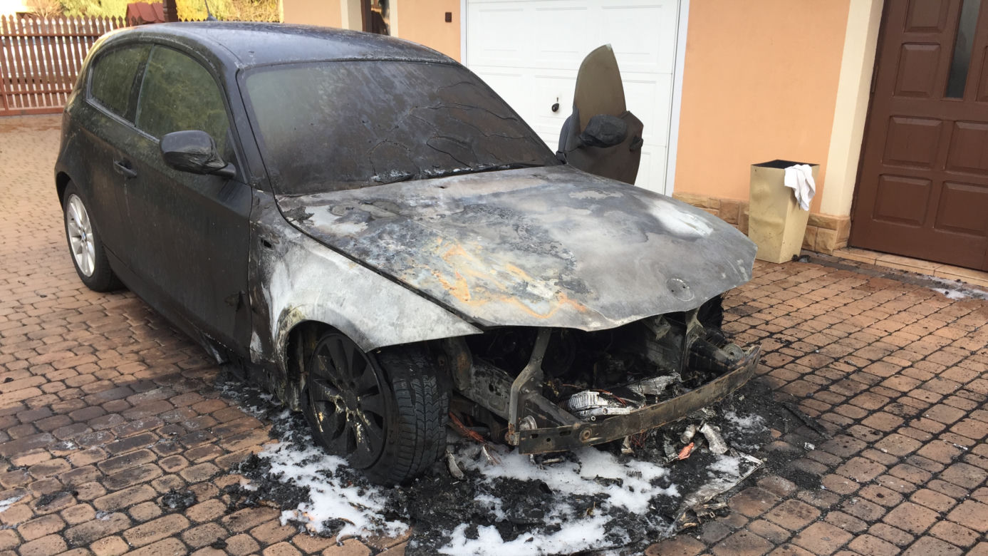 Pożar BMW 118d E81. Auto spłonęło na Podkarpaciu