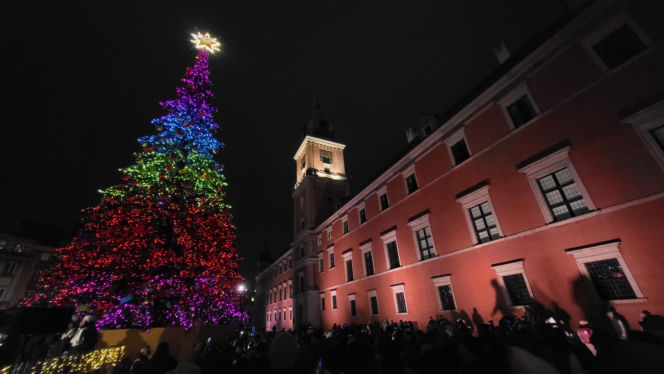 Koniec z PRL-em na ulicach Warszawy. Taki będzie nowy motyw świątecznej iluminacji