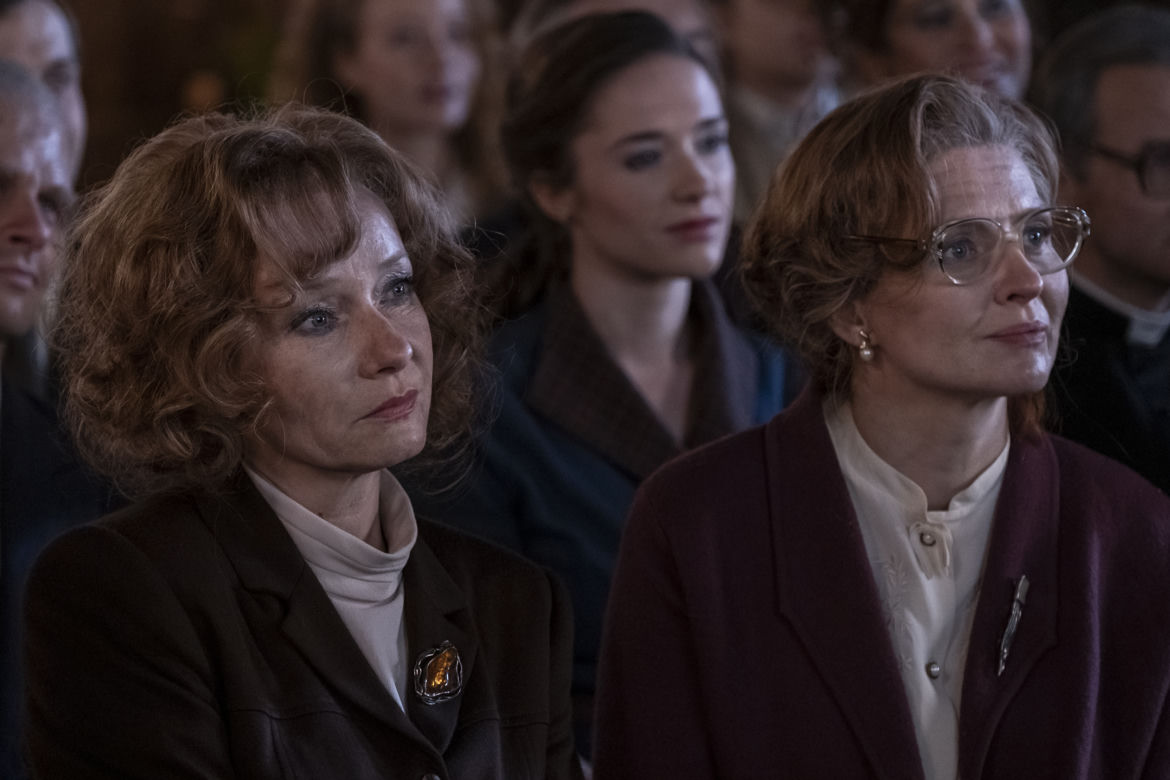 Stulecie Winnych 4 odc. 52. Mania (Magdalena Walach), Ania (Urszula Grabowska), Ewa (Sonia Mietielica)