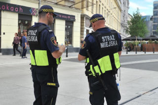 Więcej uprawnień dla strażników. Za co grozi mandat?