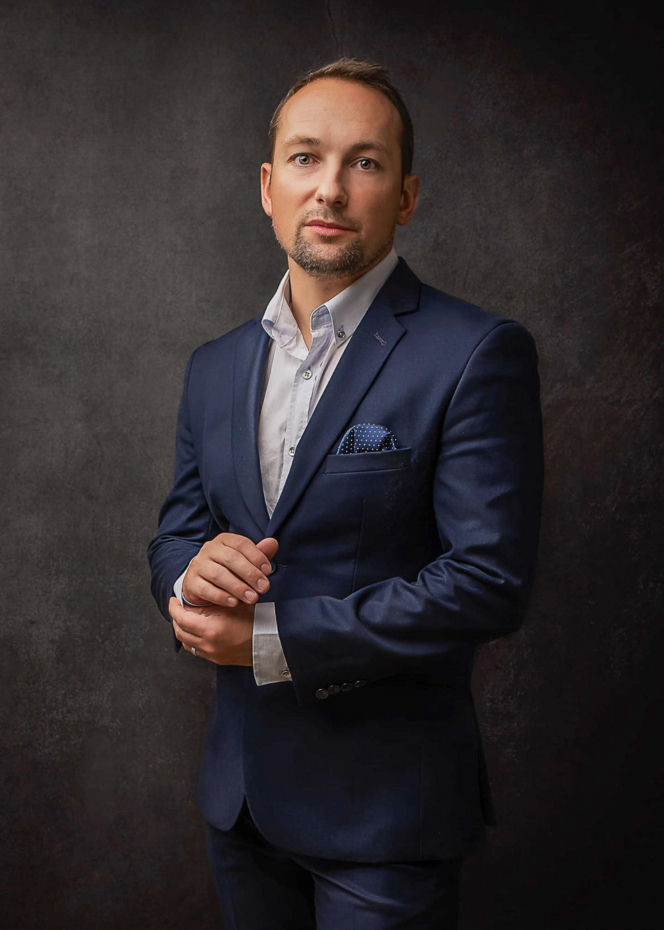 Ogolił ją na łyso, bił po głowie, upadła. Marina już się nie podniosła