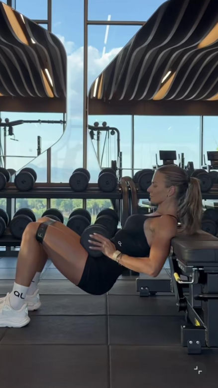 Anna Lewandowska i jej wytrenowane pośladki