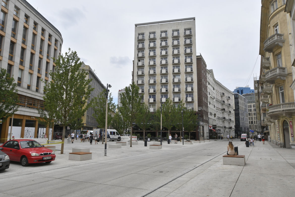 Kamery będą strzegły zakazu wjazdu na nowy Plac Pięciu Rogów. Rewolucja drogowców