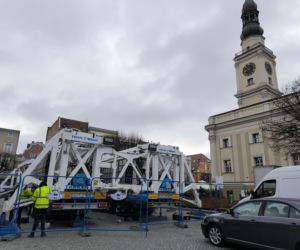Karuzela na rynku w Lesznie
