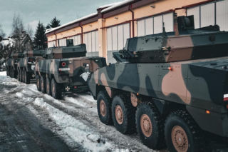 Kolejne partie nowego sprzętu. Brygada Strzelców Podhalańskich odebrała nowe KTO Rosomak z ZSSW-30